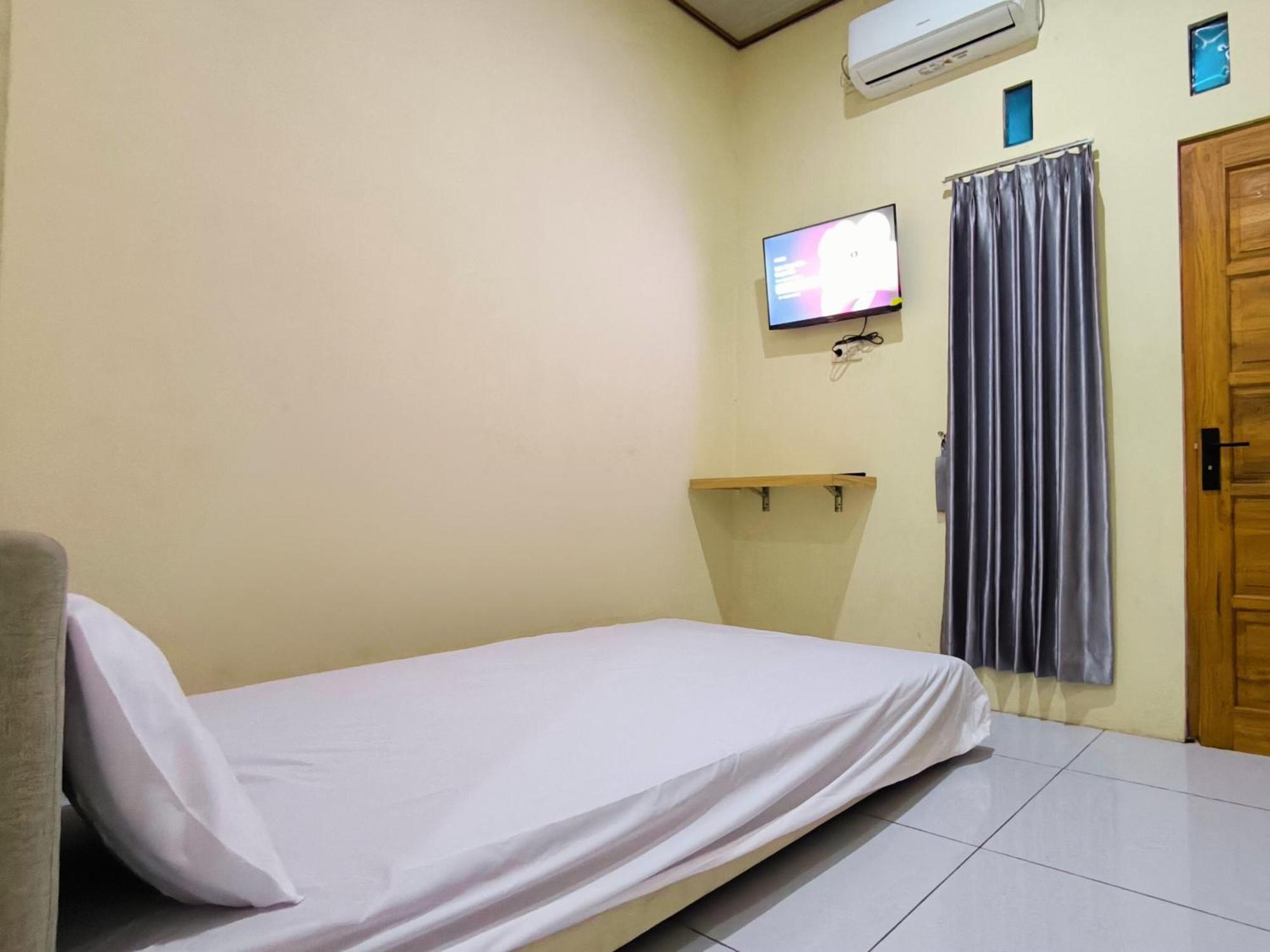 Nn Guesthouse Solo Dış mekan fotoğraf