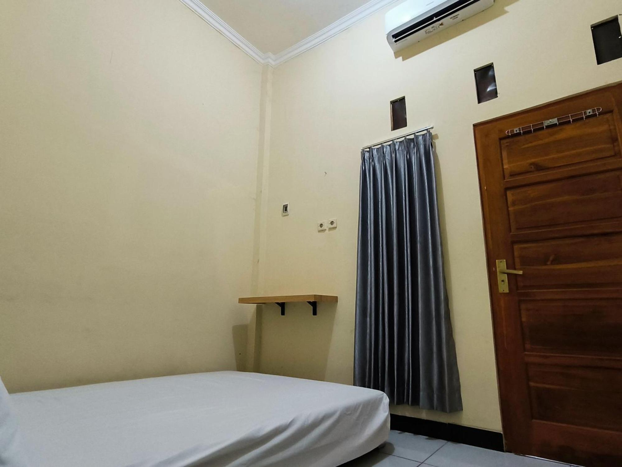 Nn Guesthouse Solo Dış mekan fotoğraf