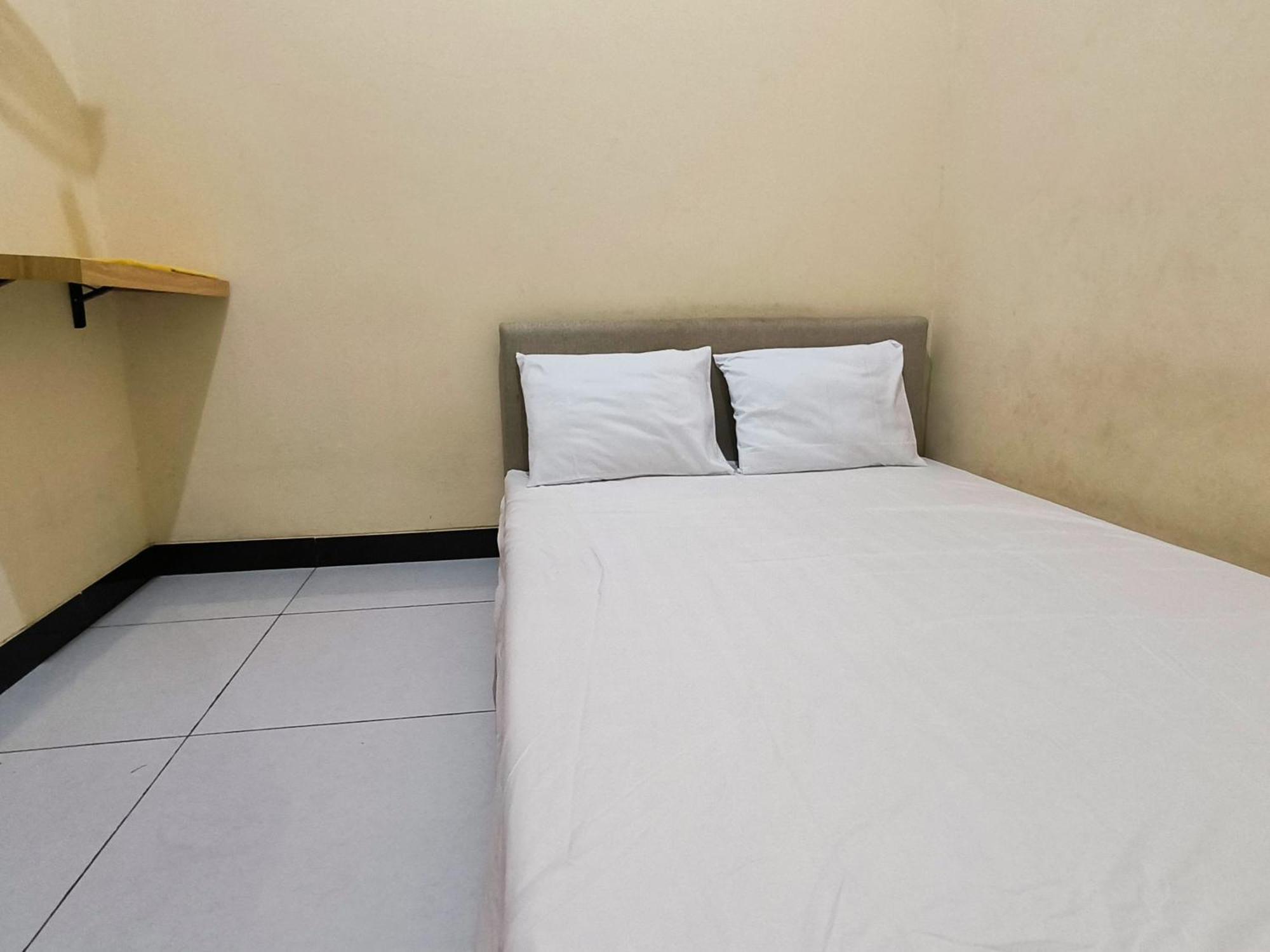 Nn Guesthouse Solo Dış mekan fotoğraf