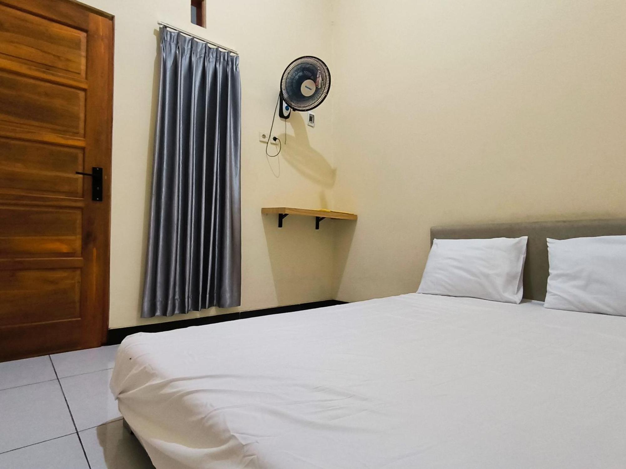 Nn Guesthouse Solo Dış mekan fotoğraf